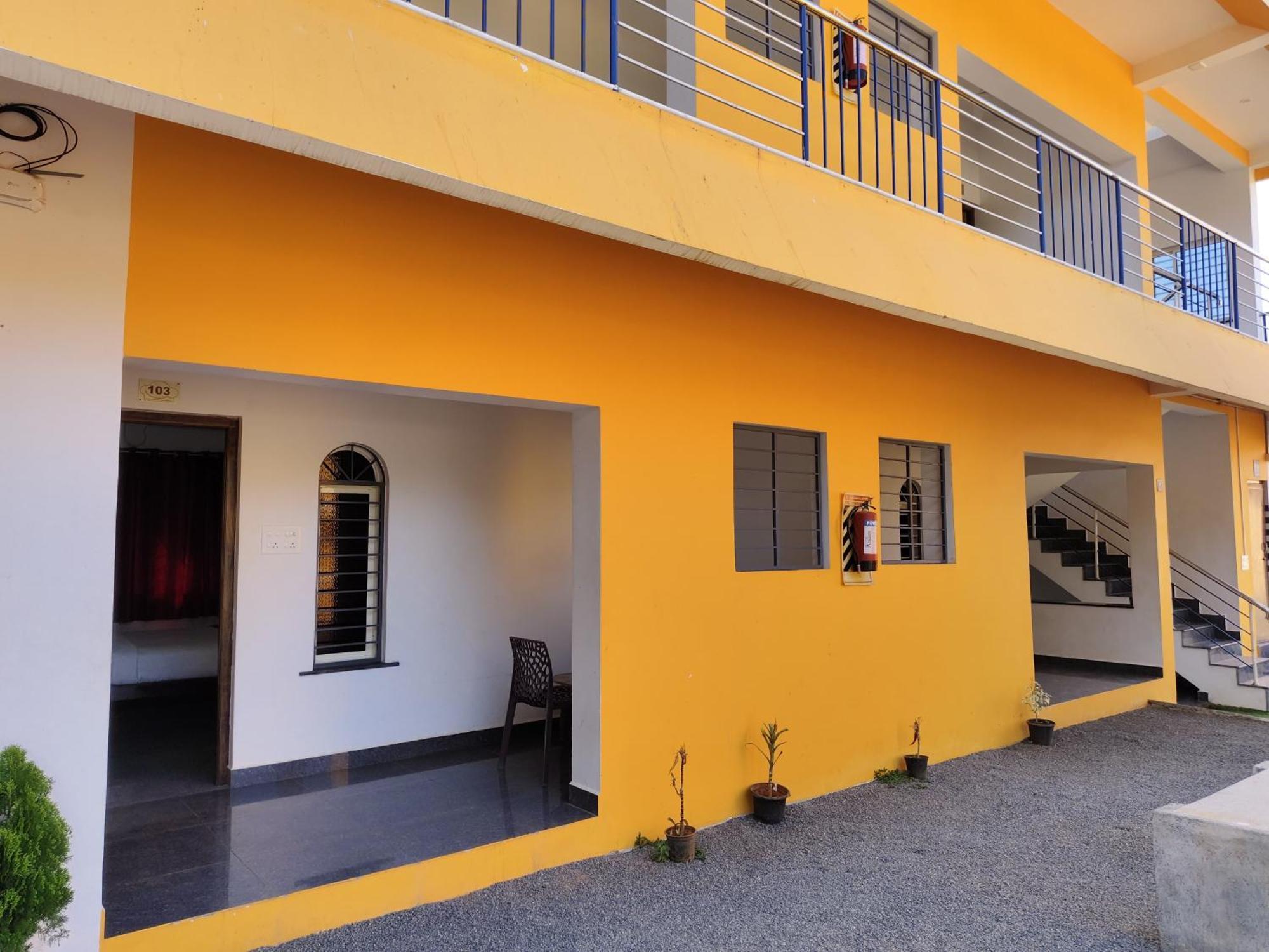 De' Capital Hotel Pondicherry Exterior photo